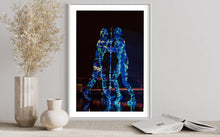 Laden Sie das Bild in den Galerie-Viewer, Hidden Places Berlin Molecule Man 2020 (signed + Frame)