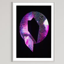Laden Sie das Bild in den Galerie-Viewer, fragile shades papierflieger paper dart - 2022 Murten Festival Schweiz Swiss Musée de Morat / Museum Murten (signed + Frame)