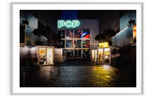 Laden Sie das Bild in den Galerie-Viewer, Berlin Popkudamm Container LIghts 2022 (signed + Frame)