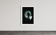 Laden Sie das Bild in den Galerie-Viewer, fragile shades papierflieger paper dart - 2022 Murten Festival Schweiz Swiss Musée de Morat / Museum Murten (signed + Frame)