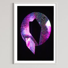 Laden Sie das Bild in den Galerie-Viewer, fragile shades papierflieger paper dart - 2022 Murten Festival Schweiz Swiss Musée de Morat / Museum Murten (signed + Frame)