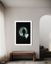 Laden Sie das Bild in den Galerie-Viewer, fragile shades papierflieger paper dart - 2022 Murten Festival Schweiz Swiss Musée de Morat / Museum Murten (signed + Frame)
