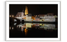 Laden Sie das Bild in den Galerie-Viewer, Regensburg Steinerne Brücke 2018 (signed + Frame)