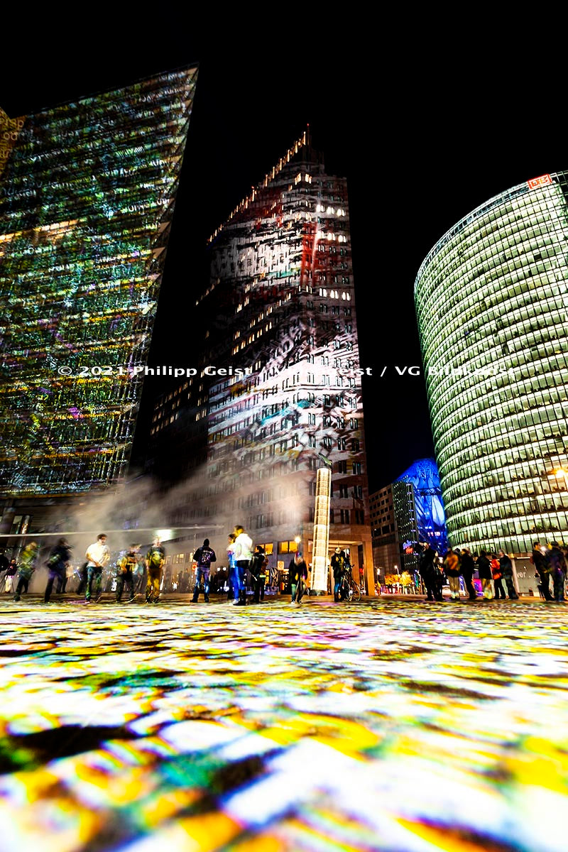 Berlin / Potsdamer / Platz Festival of Lights 2012 "Time Drifts - WORDS OF BERLIN" 10.-21 October 2012  (signed + Frame)