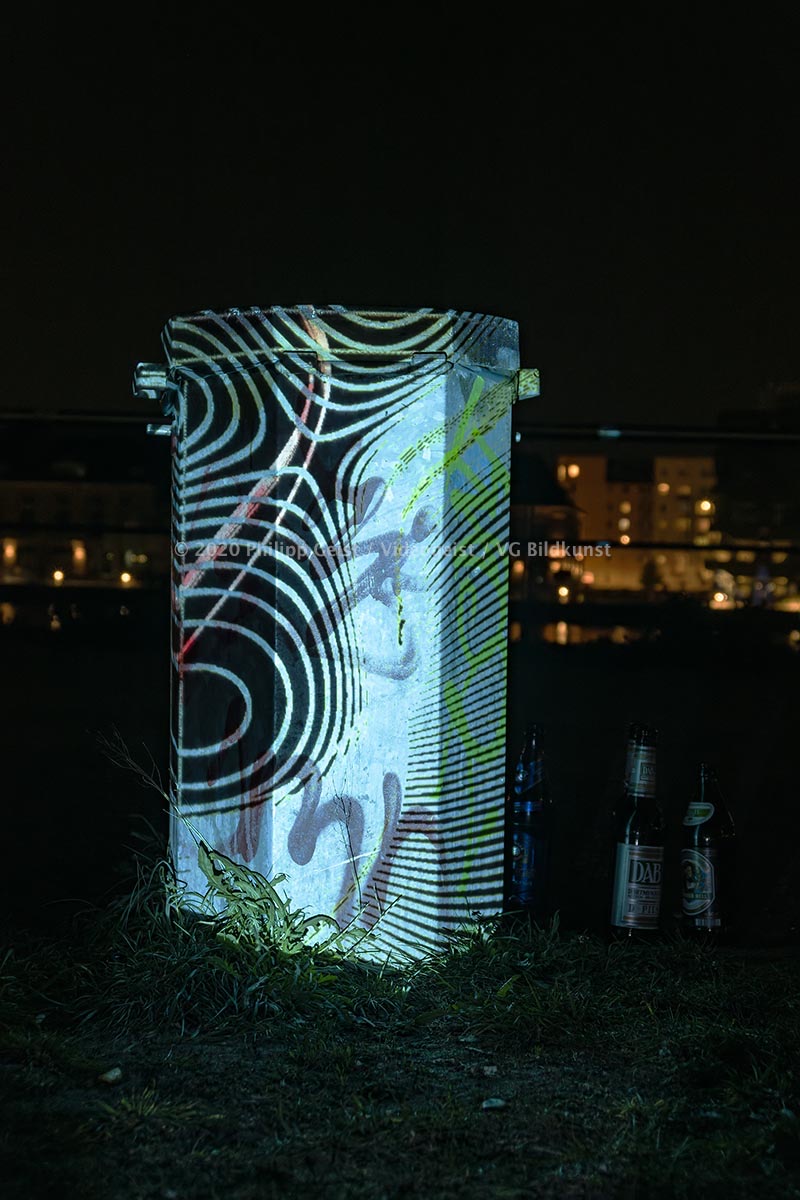 Berlin Hidden Places Garbage can/ Mülleimer 2020  (signed + Frame)