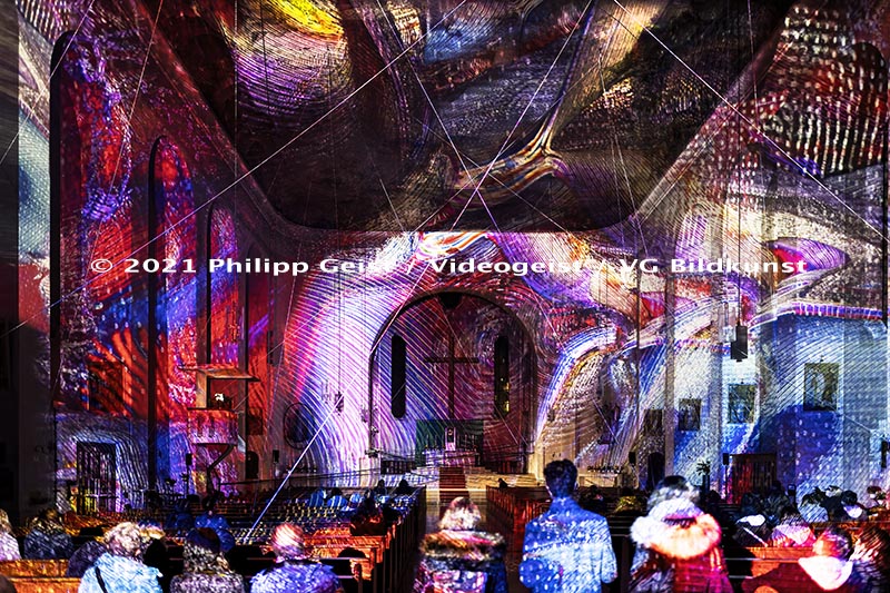 Munich / München St. Korbinian Kirche „Lighting up shadows“ 2021 (signed + Frame)
