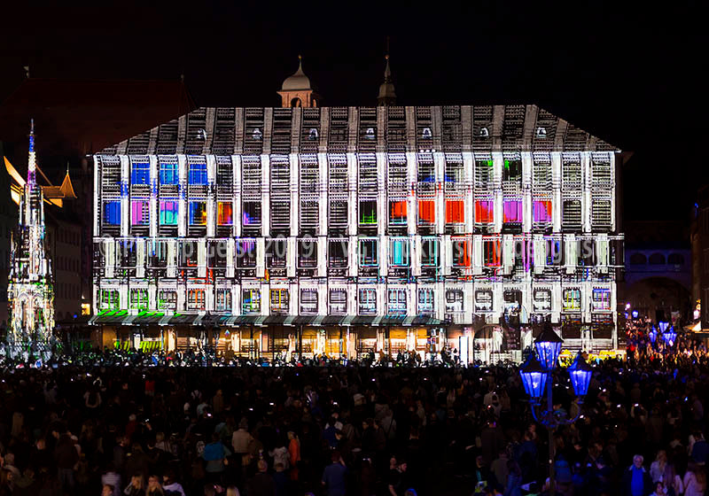 Nürnberg/ Nuremberg Rathaus „Into the Blue“ Blaue Nacht 2017 (signed + Frame)