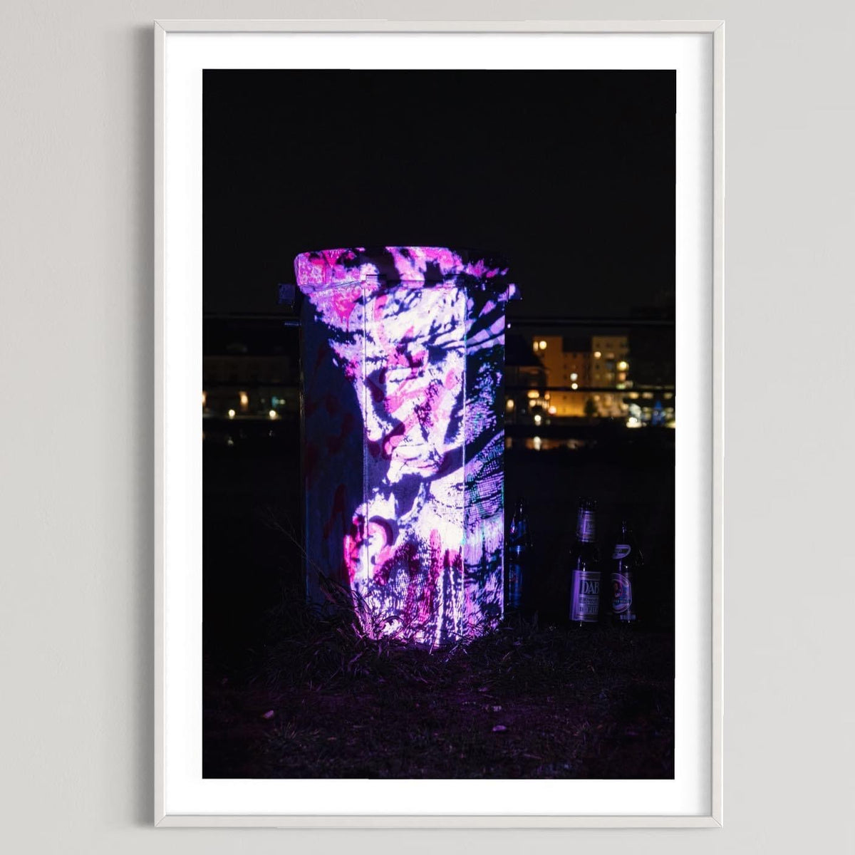 Berlin Hidden Places Garbage can/ Mülleimer 2020  (signed + Frame)